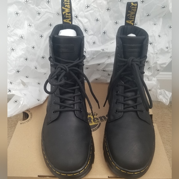 NIB Dr. Martens Combs Leather Boots L9/ M8 - Picture 4 of 6